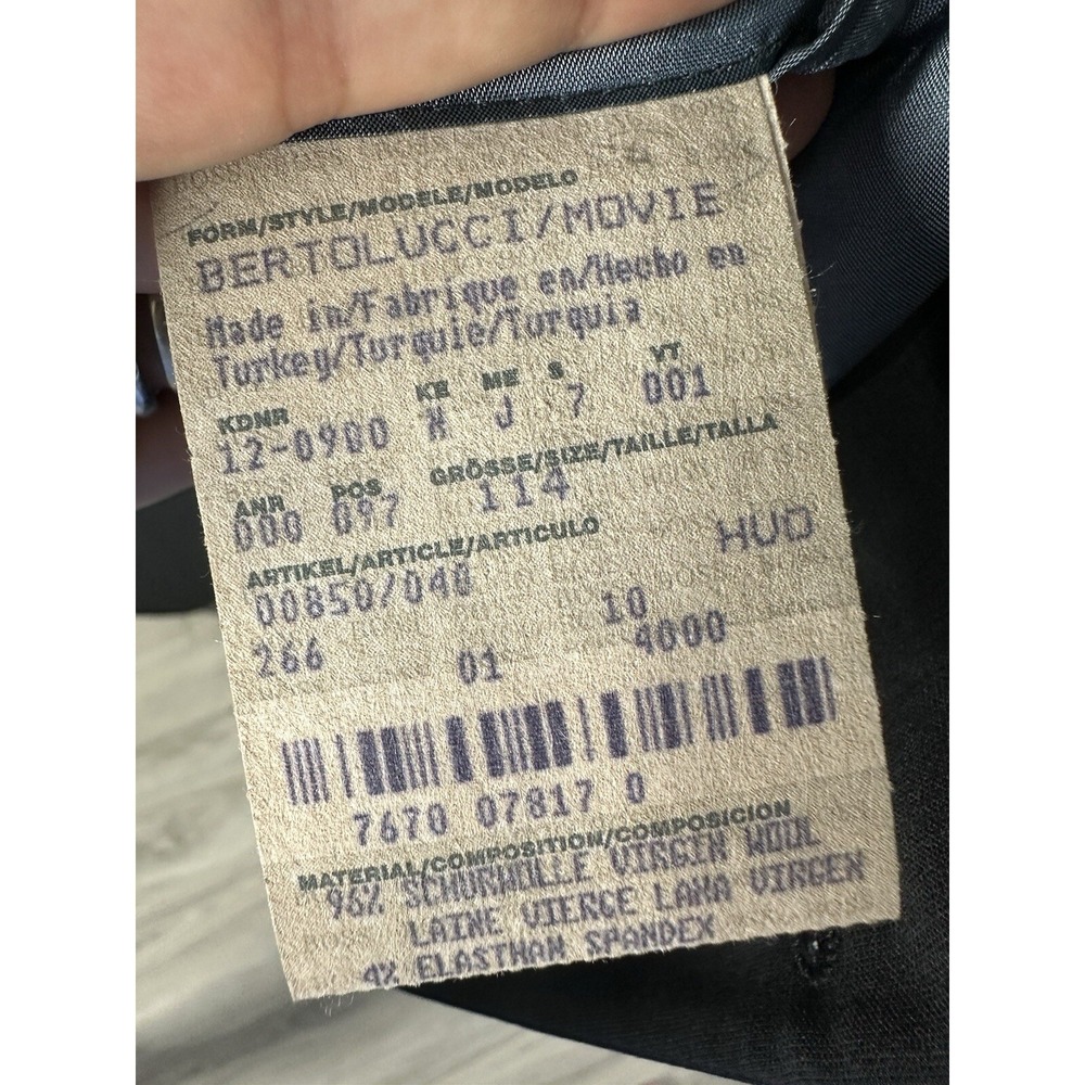 Hugo Boss Men's Suit 2 Pc  96% Wool /4 Spandex Size US 48 L  (s147) - Picture 6 of 12